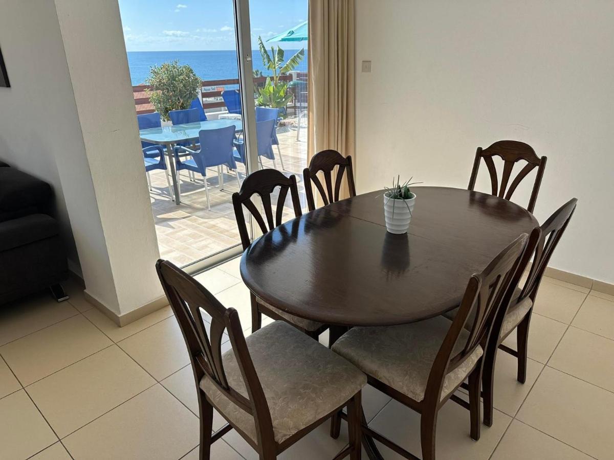 Villa Aqua Sunrise 1Km From Beach With Sea Views Coral Bay Exterior photo